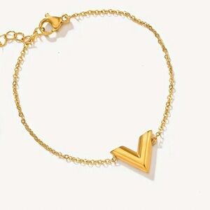 V design bracelet